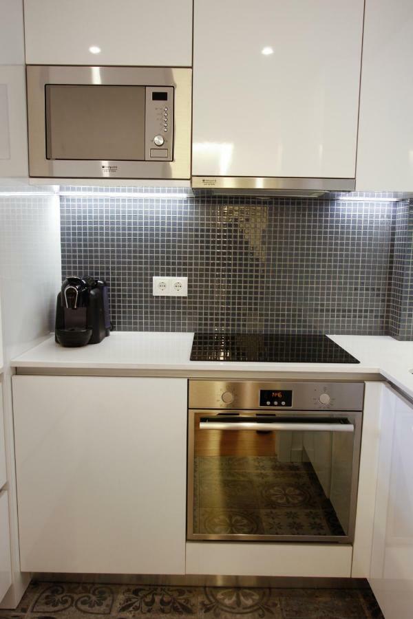 Lux Downtown Apartment Порто Екстериор снимка