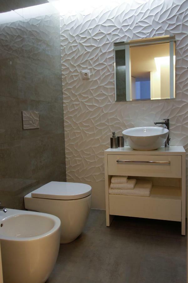 Lux Downtown Apartment Порто Екстериор снимка