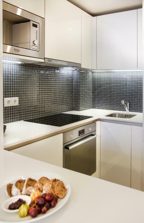 Lux Downtown Apartment Порто Екстериор снимка